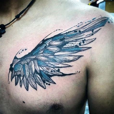 tatuajes de alas en el pecho hombres